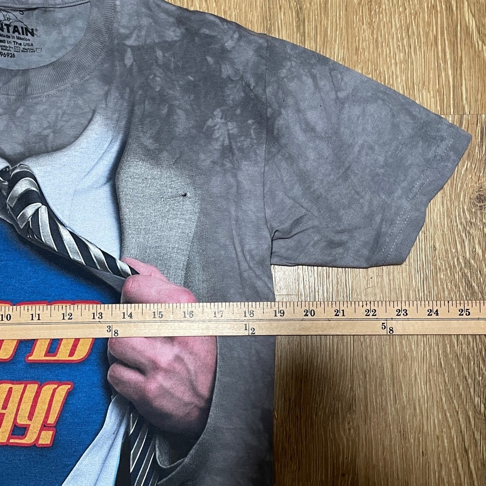The Mountain Superhero Shirt Size Small - Picture 2 of 5